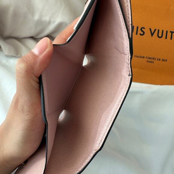 Louis Vuitton Zoe Wallet - Picture 7 of 10